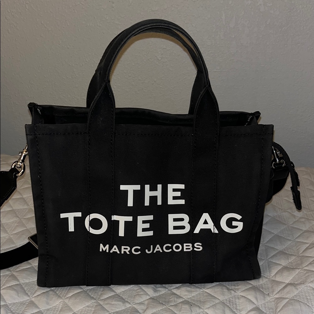 Marc Jacobs Black and White Tote - Picture 1 of 4
